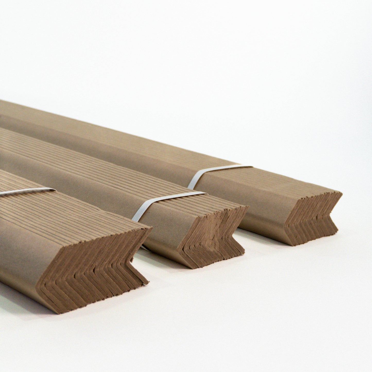 Esquinero de Cartón Kraft – Protección estructural y sustentable