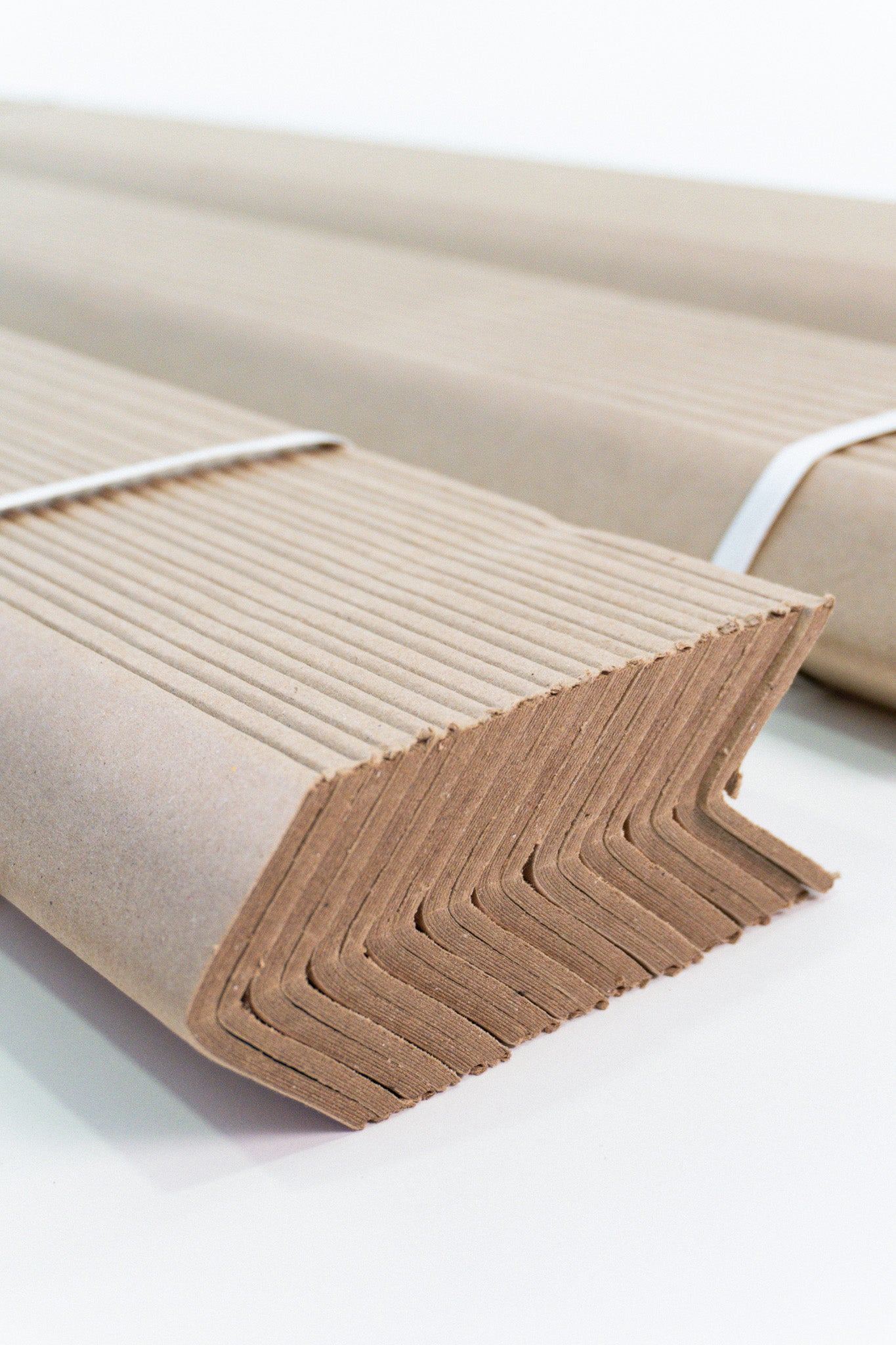 Esquinero de Cartón Kraft – Protección estructural y sustentable