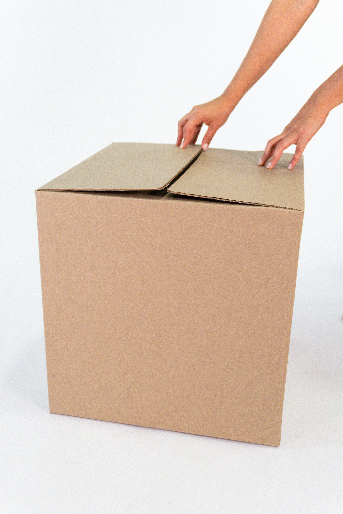 Caja de cartón corrugado 16x16x16″ (41x41x41 cm) – KIT 23170